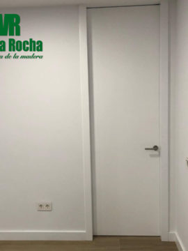 Puertas de diseño a medida lacadas blancas