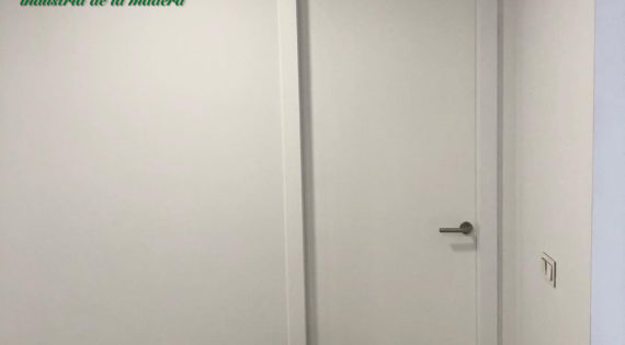 Puertas de diseño a medida lacadas blancas